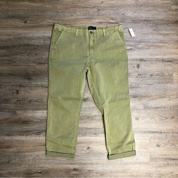 Women’s Gap Khaki Colored Pants, cuffed legs, NWT, Size 16 - Picture 1 of 8